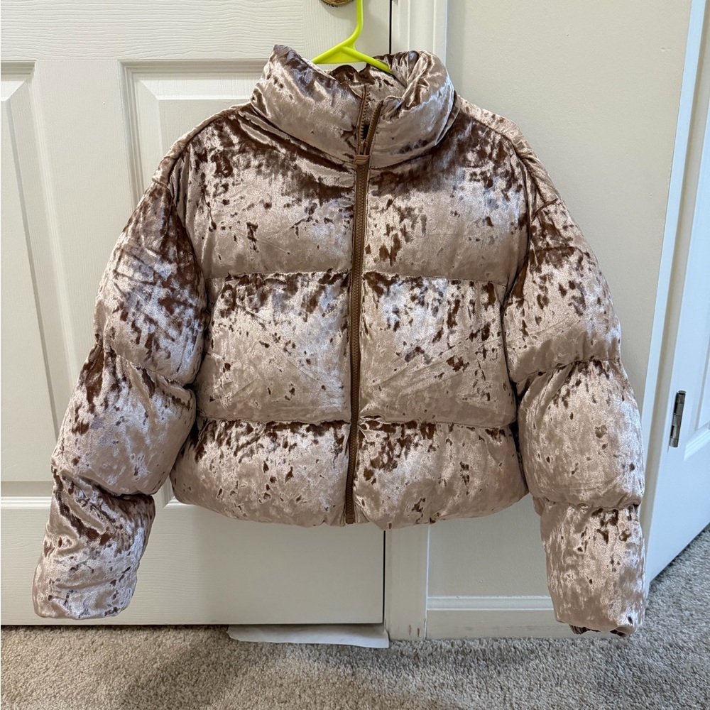 Velvet  Puffer Jacket - champagne/ pink color